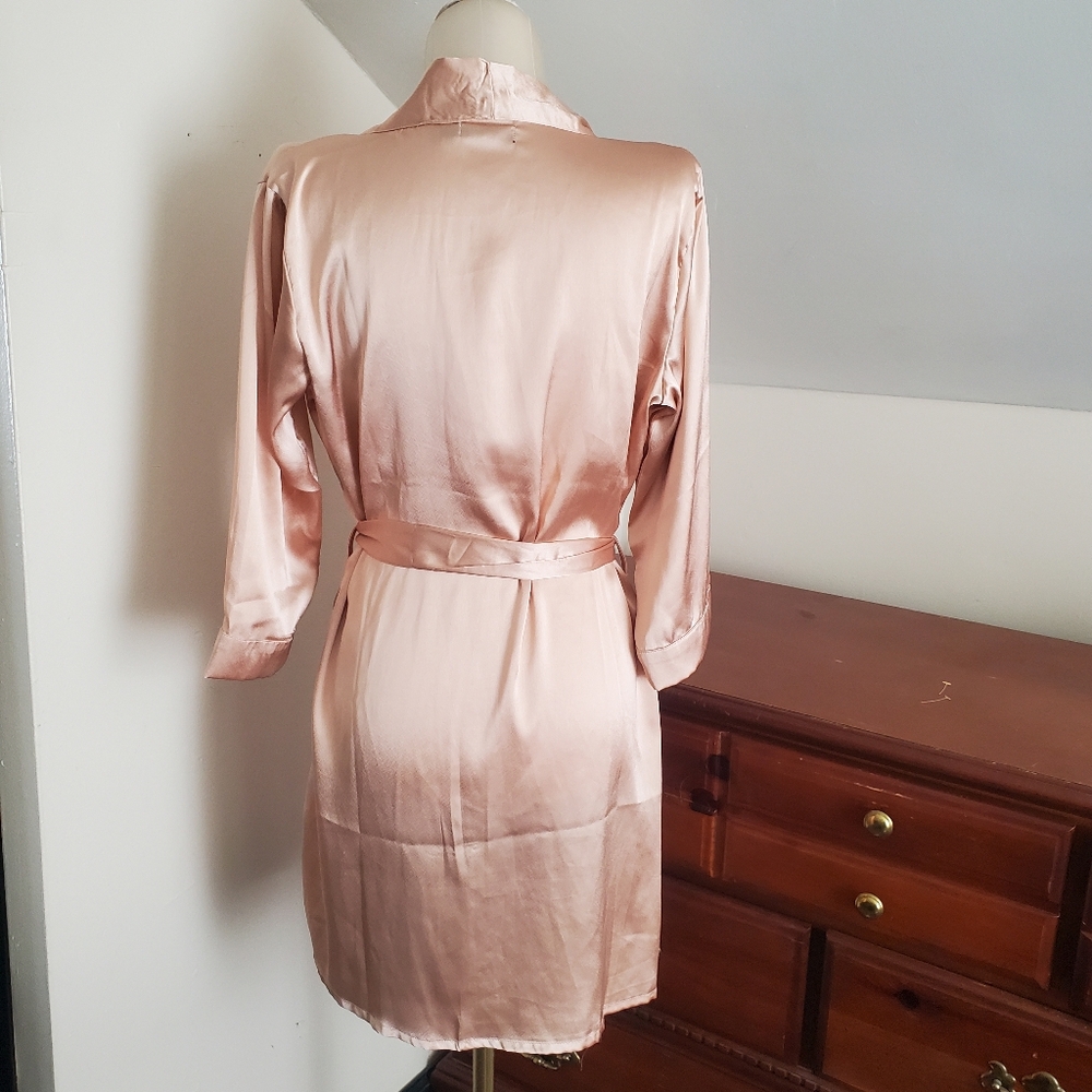 Pink Satin Robe - Size Medium - Picture 3 of 5